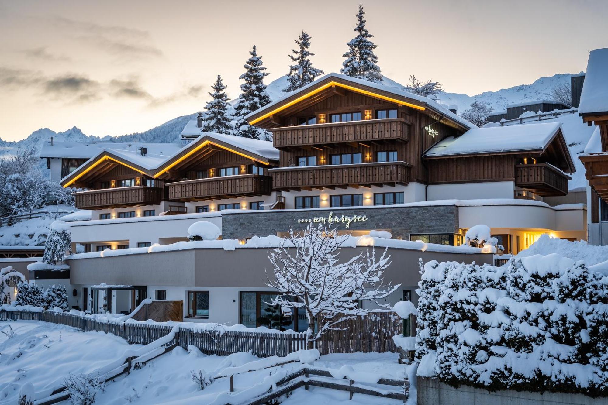 לאדיס Alpin Chalet Am Burgsee מראה חיצוני תמונה