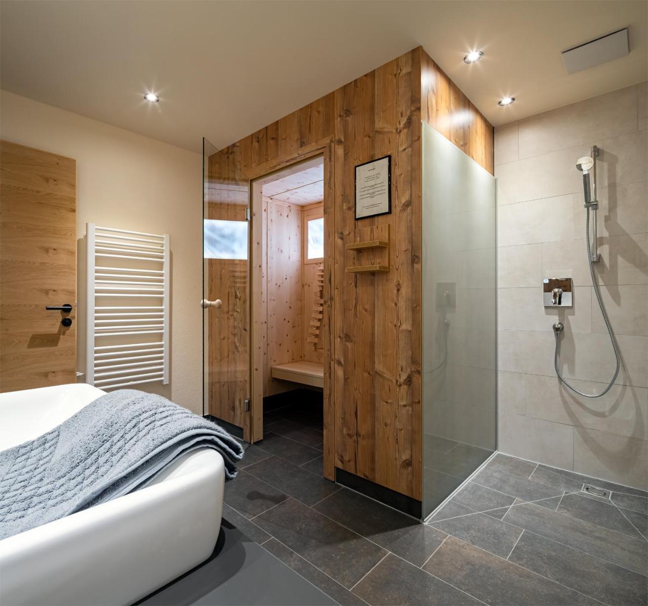 לאדיס Alpin Chalet Am Burgsee מראה חיצוני תמונה